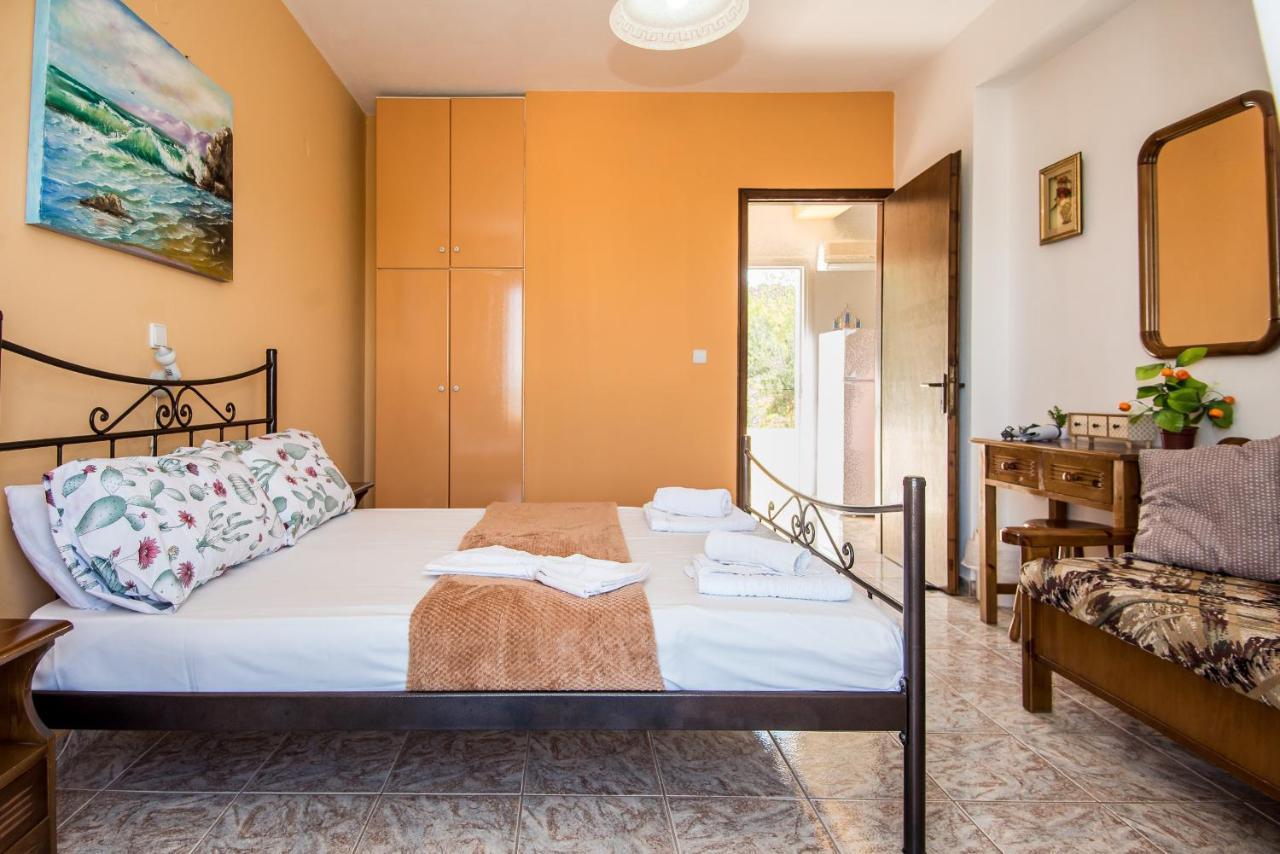 Aristotelis Apartments Razata Экстерьер фото