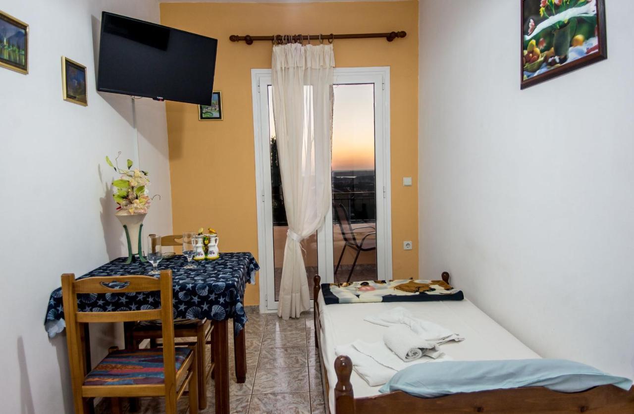Aristotelis Apartments Razata Экстерьер фото
