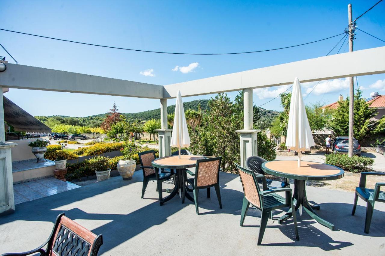 Aristotelis Apartments Razata Экстерьер фото
