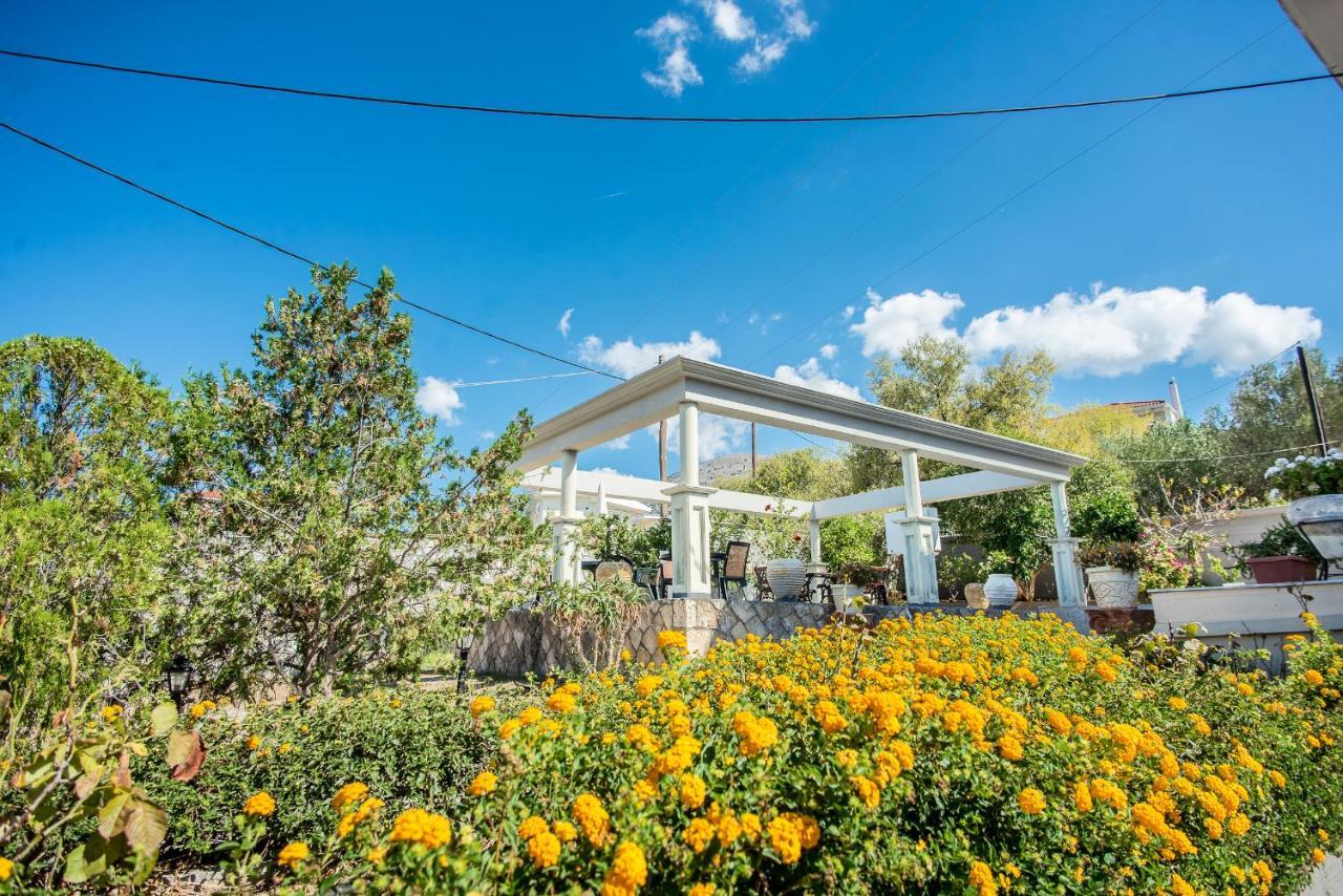 Aristotelis Apartments Razata Экстерьер фото