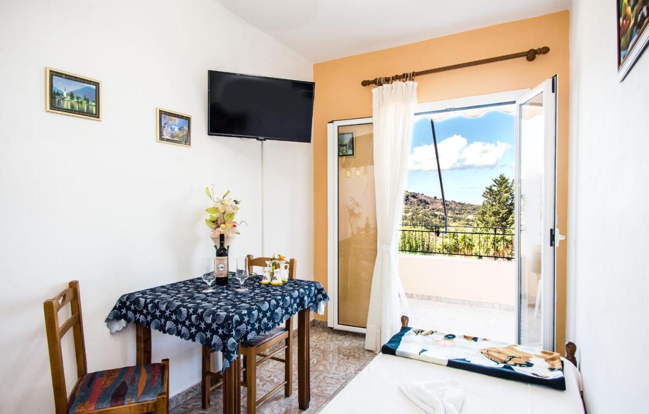 Aristotelis Apartments Razata Экстерьер фото